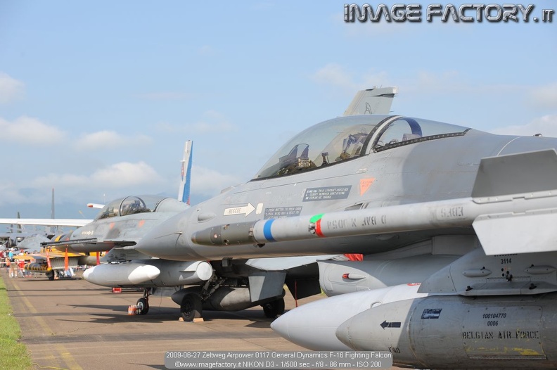 2009-06-27 Zeltweg Airpower 0117 General Dynamics F-16 Fighting Falcon.jpg
